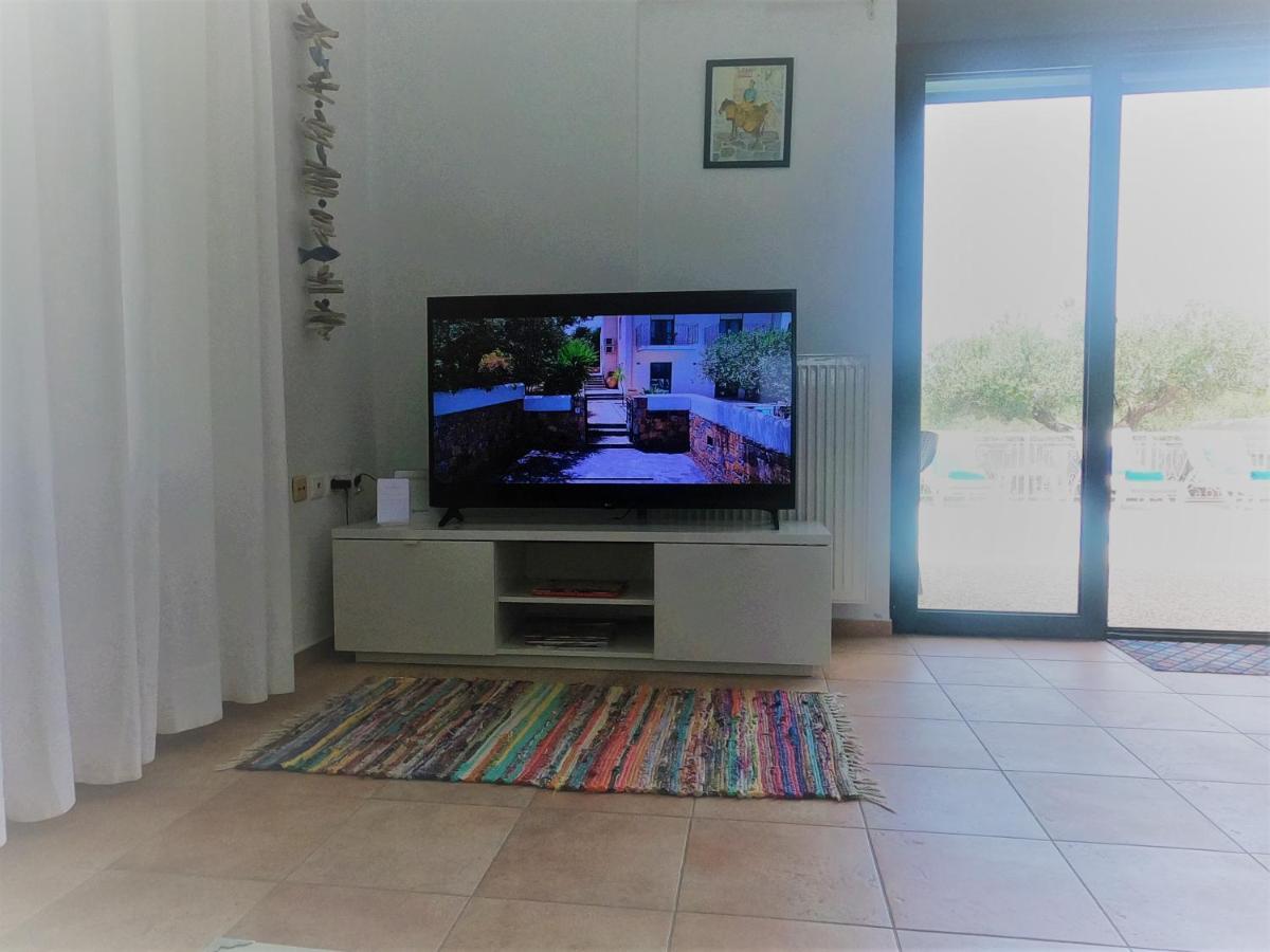 Nefeli Villas ヘルソニソス エクステリア 写真