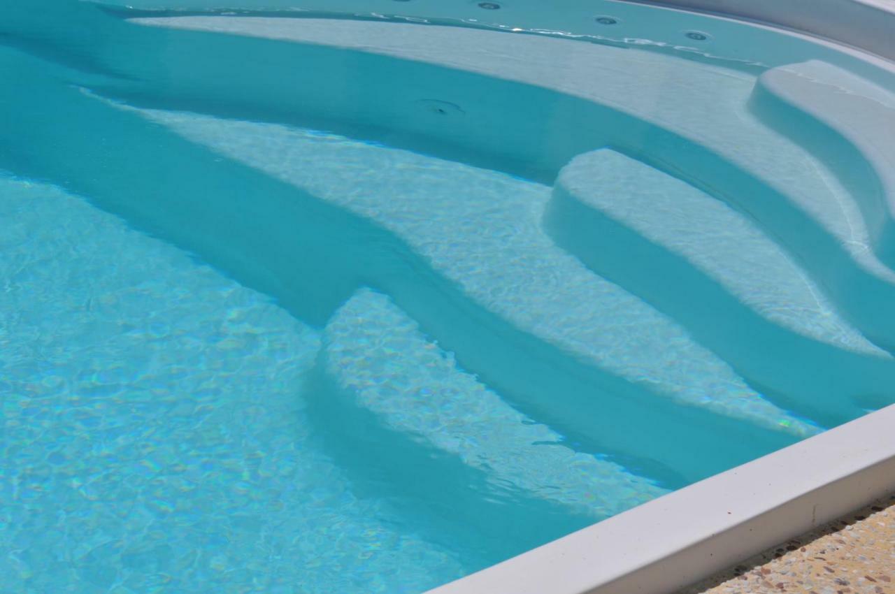Nefeli Villas ヘルソニソス エクステリア 写真