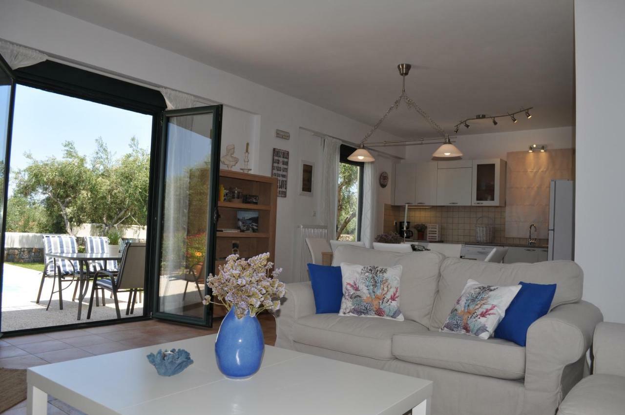 Nefeli Villas ヘルソニソス エクステリア 写真