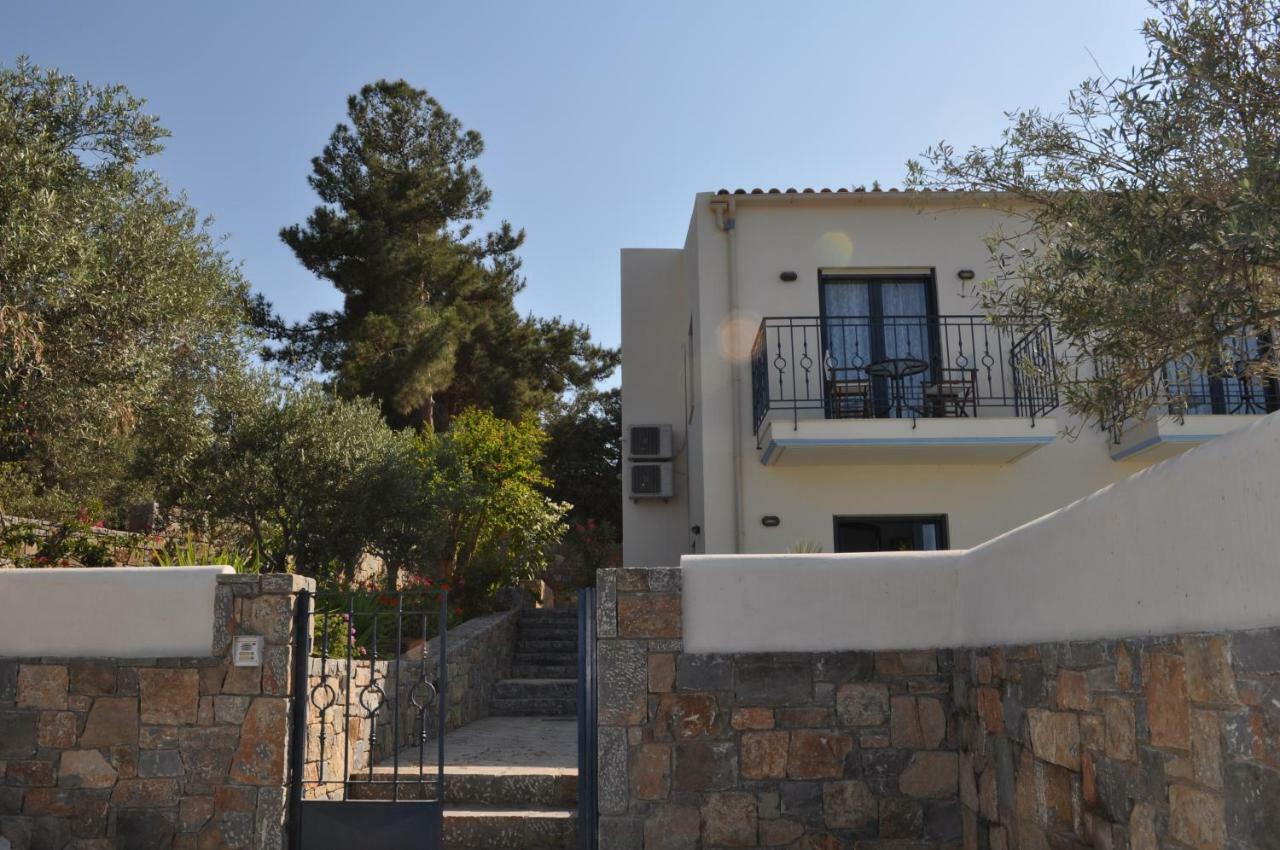 Nefeli Villas ヘルソニソス エクステリア 写真